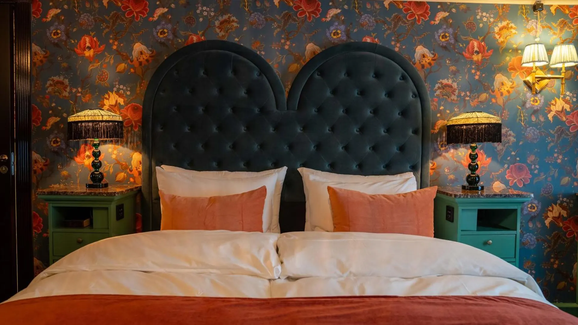 Charmante - Skostredet Hotel Bergen 5*,  Norveç