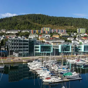 Moxy Bergen